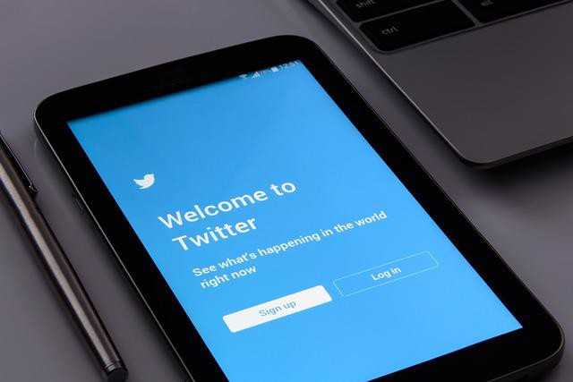 Twitter testa una nuova funzione per condividere i tweet